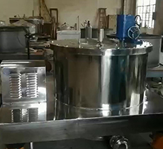 PG1000平板式手動(dòng)刮刀下部卸料離心機(jī)